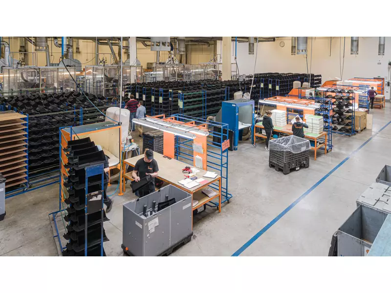 Produktion in Janovice: Flockerei.webp